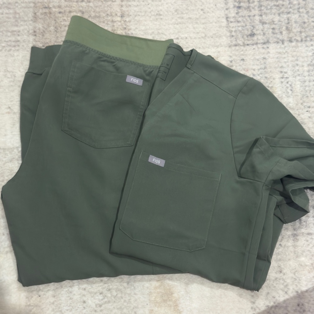 🩺Women’s Figs Moss Scrub Set. Size M•MP🩺